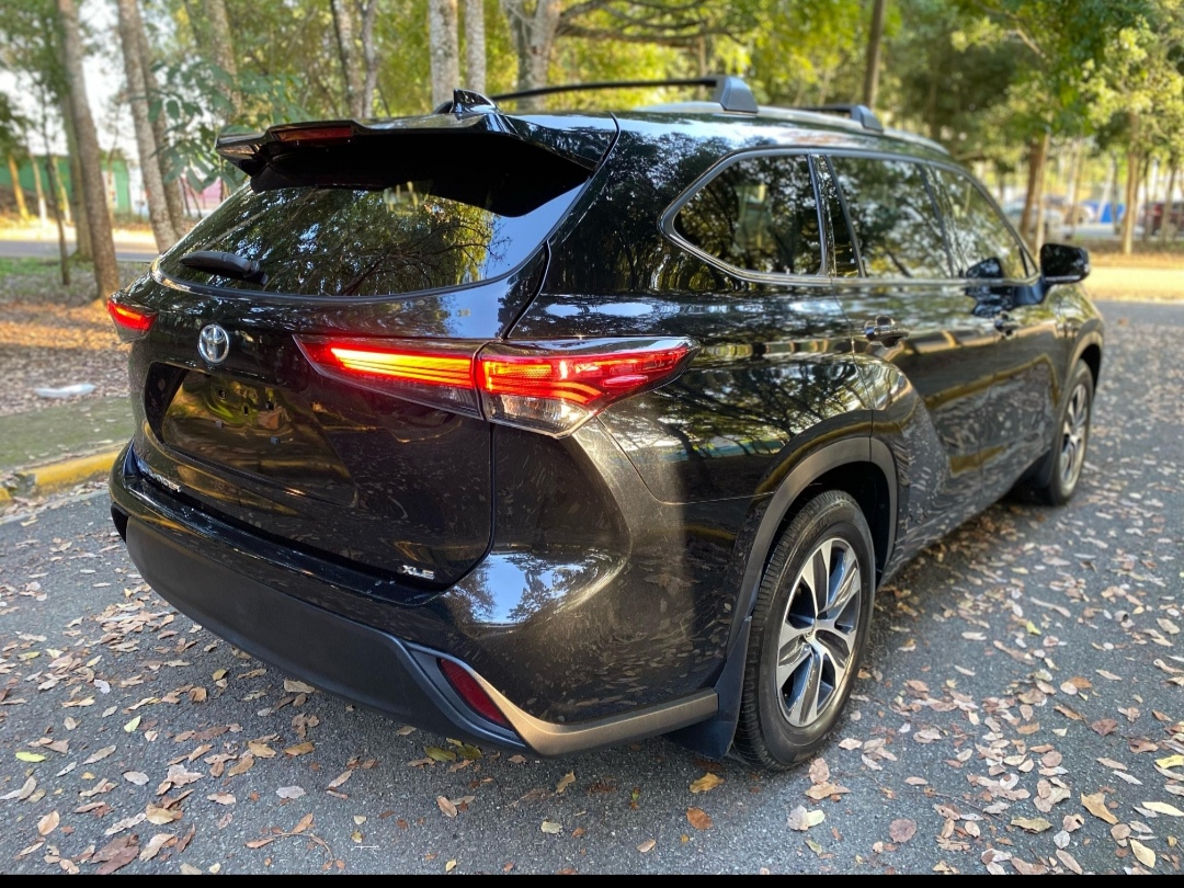 jeepetas y camionetas - 2022 Toyota Highlander XLE  8