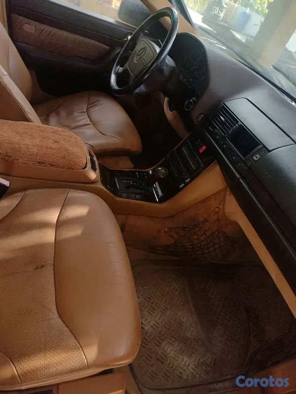 otros vehiculos - vendo mencedes Benz  2