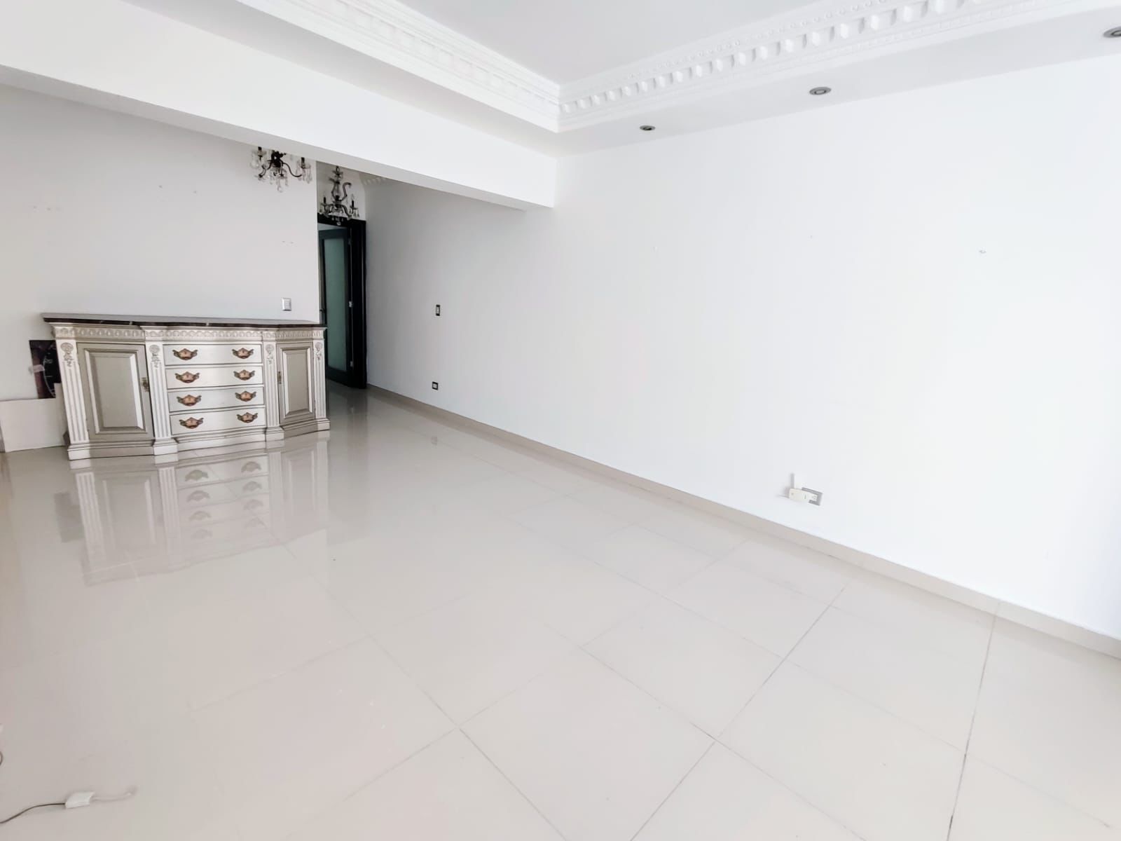 apartamentos - Alquilo apartamento con línea blanca en Urb. Real 