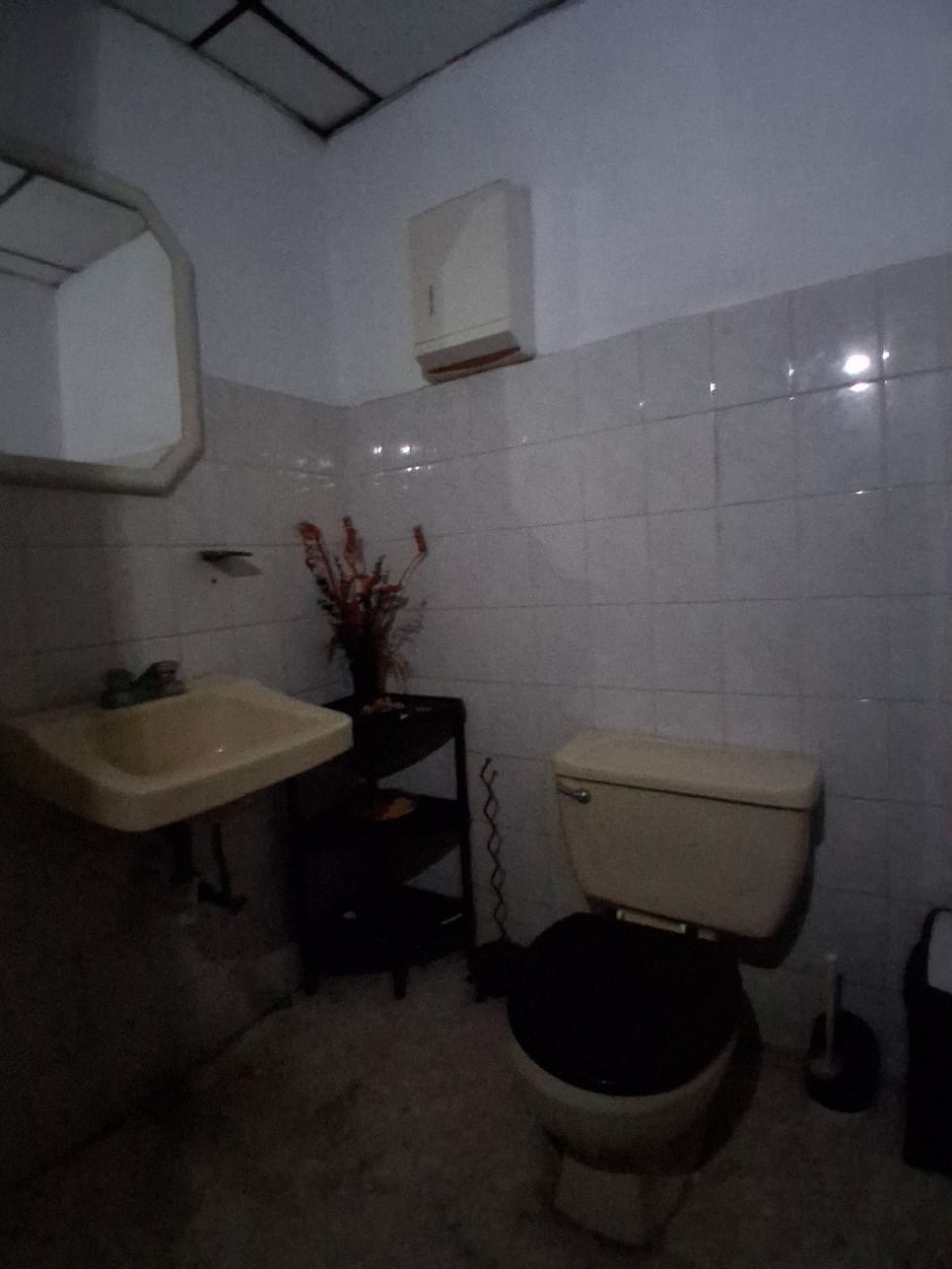 oficinas y locales comerciales - Casas o local en Gazcue Precio US$ 350,000 3