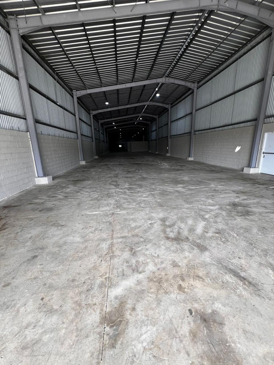 oficinas y locales comerciales - Nave Industrial proxima Autopista Duarte 1