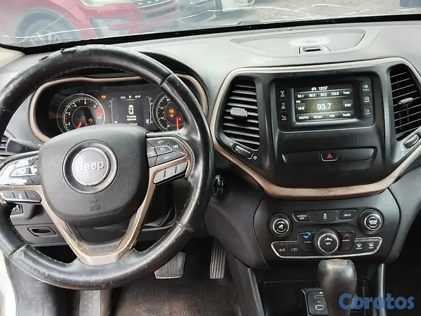 jeepetas y camionetas - JEEP CHEROKEE LATITUD 10