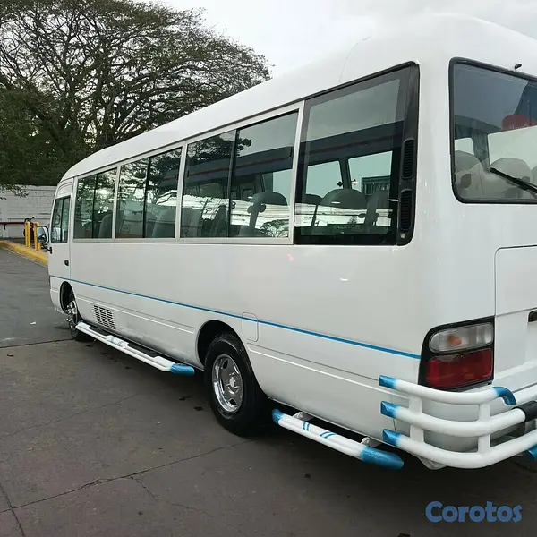 otros vehiculos - Vendo Autobus Toyota Coaster 2011.  4