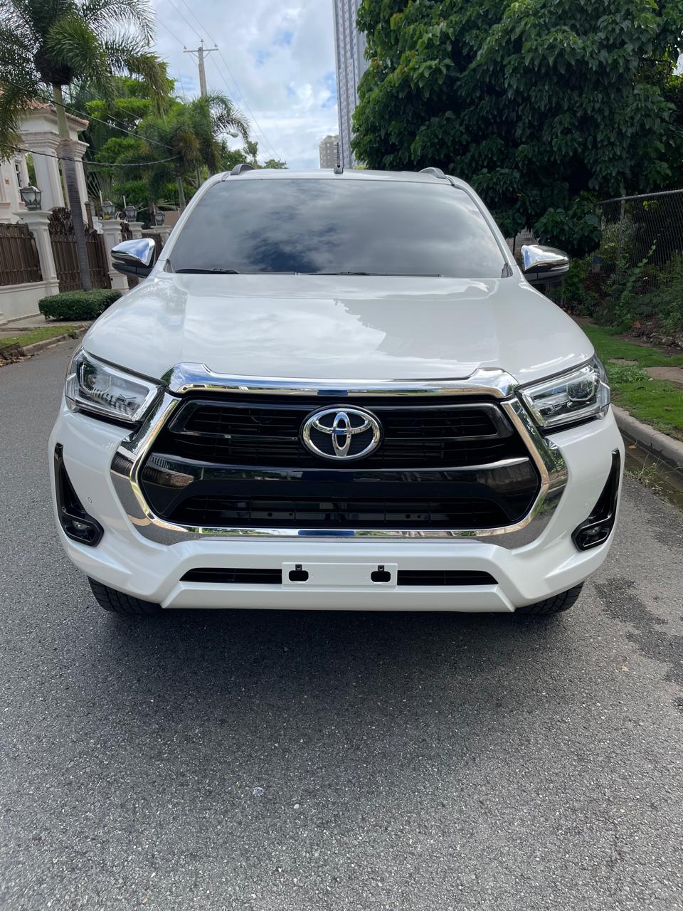 jeepetas y camionetas - Toyota hilux 2022