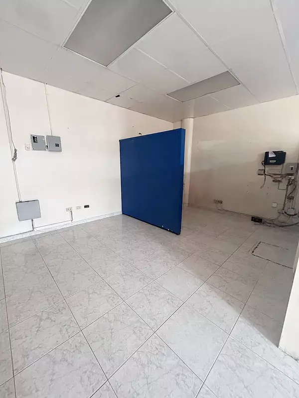 oficinas y locales comerciales - Local céntrico en venta  6