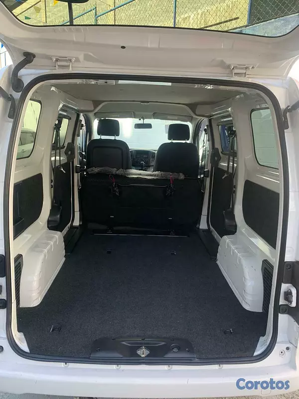 otros vehiculos - NISSAN NV200 VANETTE 9