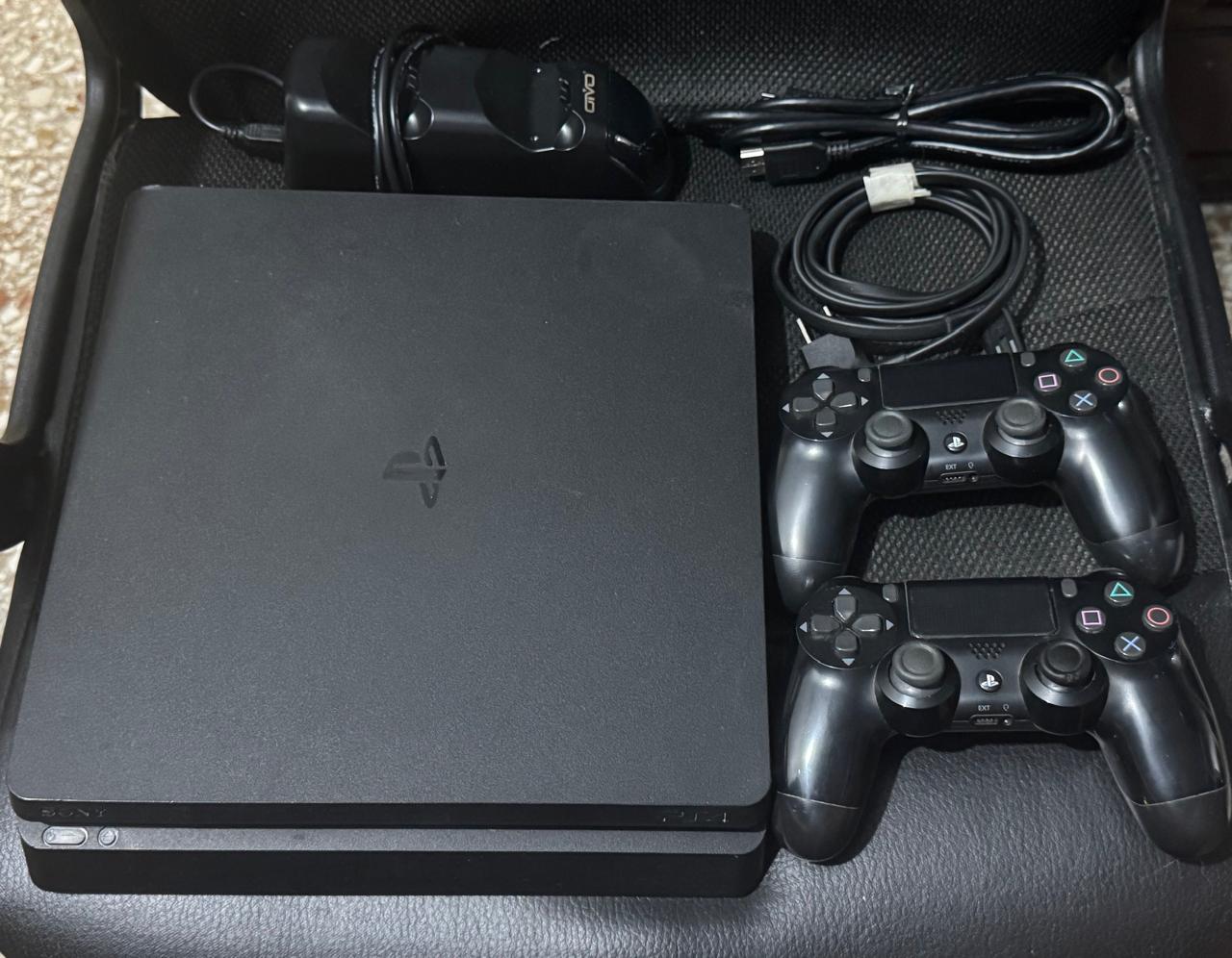 consolas y videojuegos - venta de playstation 4 slim 1T con juegos y acces. 0