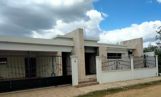 casas - Se Renta Casa con Piscina 0