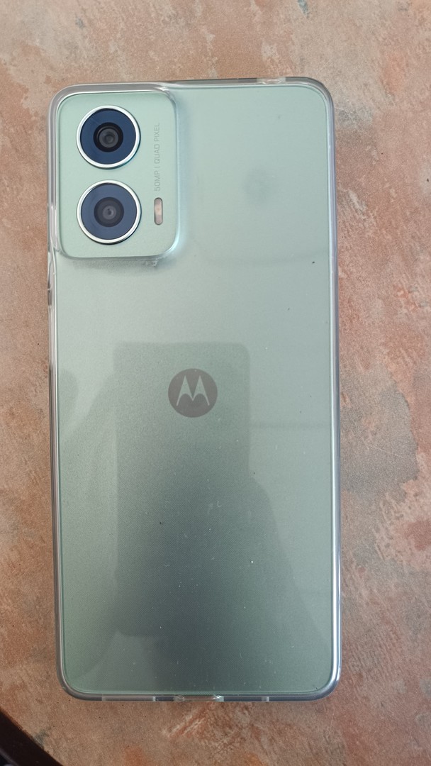 celulares y tabletas - Celular Motorola G24 