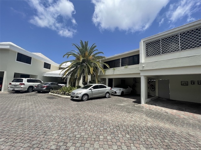 casas - Venta de casa en las praderas proyecto cerrado de 357mts Distrito Nacional 