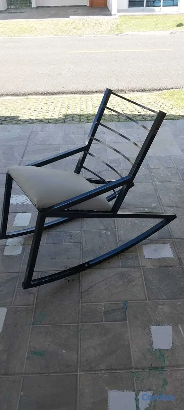 muebles y colchones - Sillas mecedoras modernas – como nuevas 2