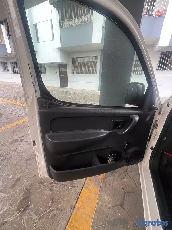 otros vehiculos - Peugeot Partner 2006 8