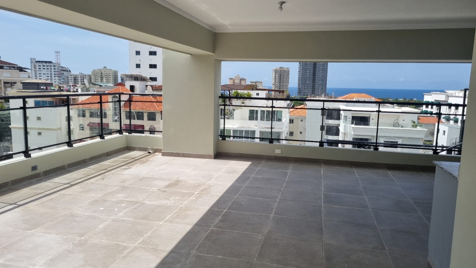 apartamentos - Vendo apartamento Nuevo en urb Real 4