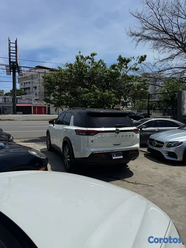jeepetas y camionetas - Nissan Pathfinder Advance 4WD 2023 9