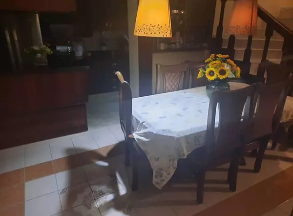 casas - Vendo casa de  2 niveles en La Jacobo Majluta 8