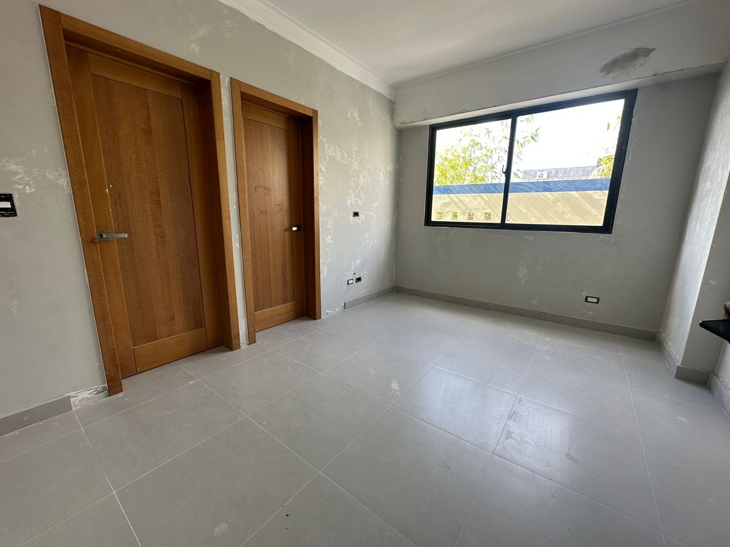 apartamentos - Vendo Mirador Norte, piso 4 precio. 3 habitaciones con su baño 4