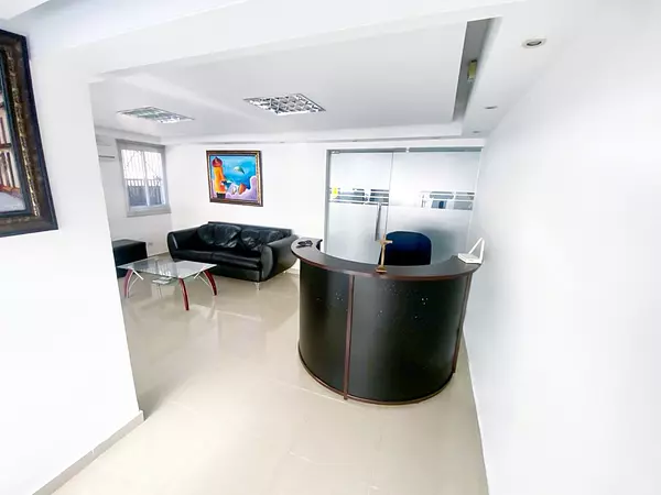 oficinas y locales comerciales - Local en Naco en venta  4