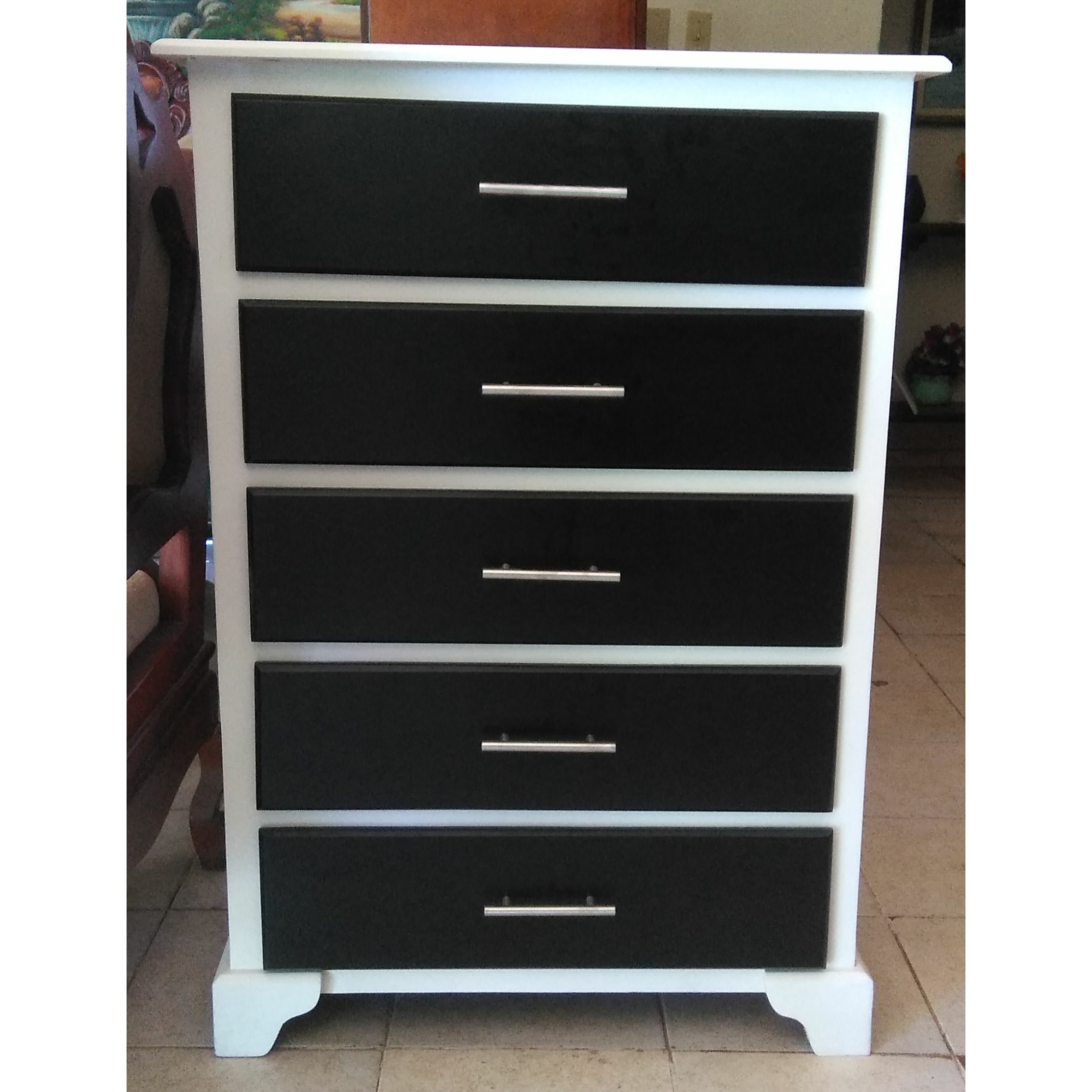 muebles y colchones - Closet ropero de cinco gavetas negro y blanco  0
