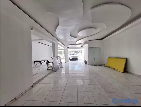 oficinas y locales comerciales - Alquiler local en ensanche la Fe  8