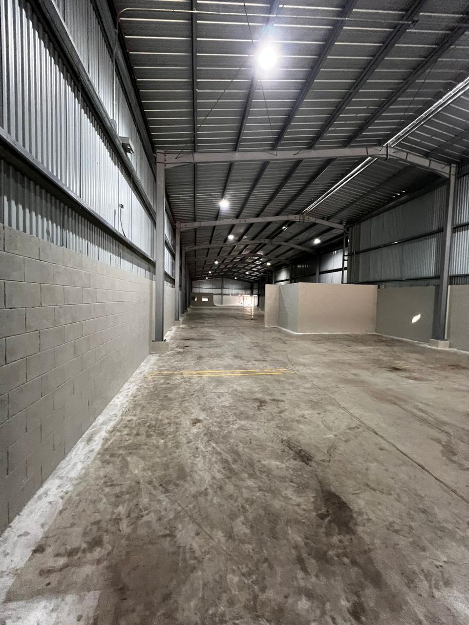 oficinas y locales comerciales - Nave Industrial proxima Autopista Duarte 6