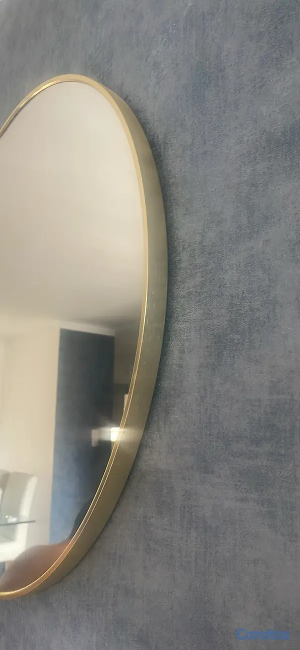 decoración y accesorios - Se vende espejo redondo con bordes dorado 2