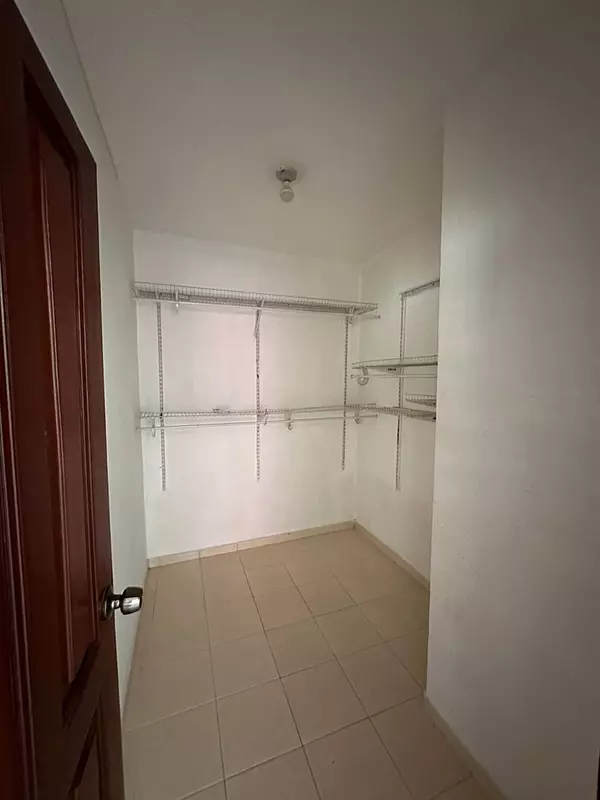apartamentos - Apto en El Millon
RD$9.5MM
135 m^2
Edificio 4 niveles, 1er nivel parqueos SIN as 8