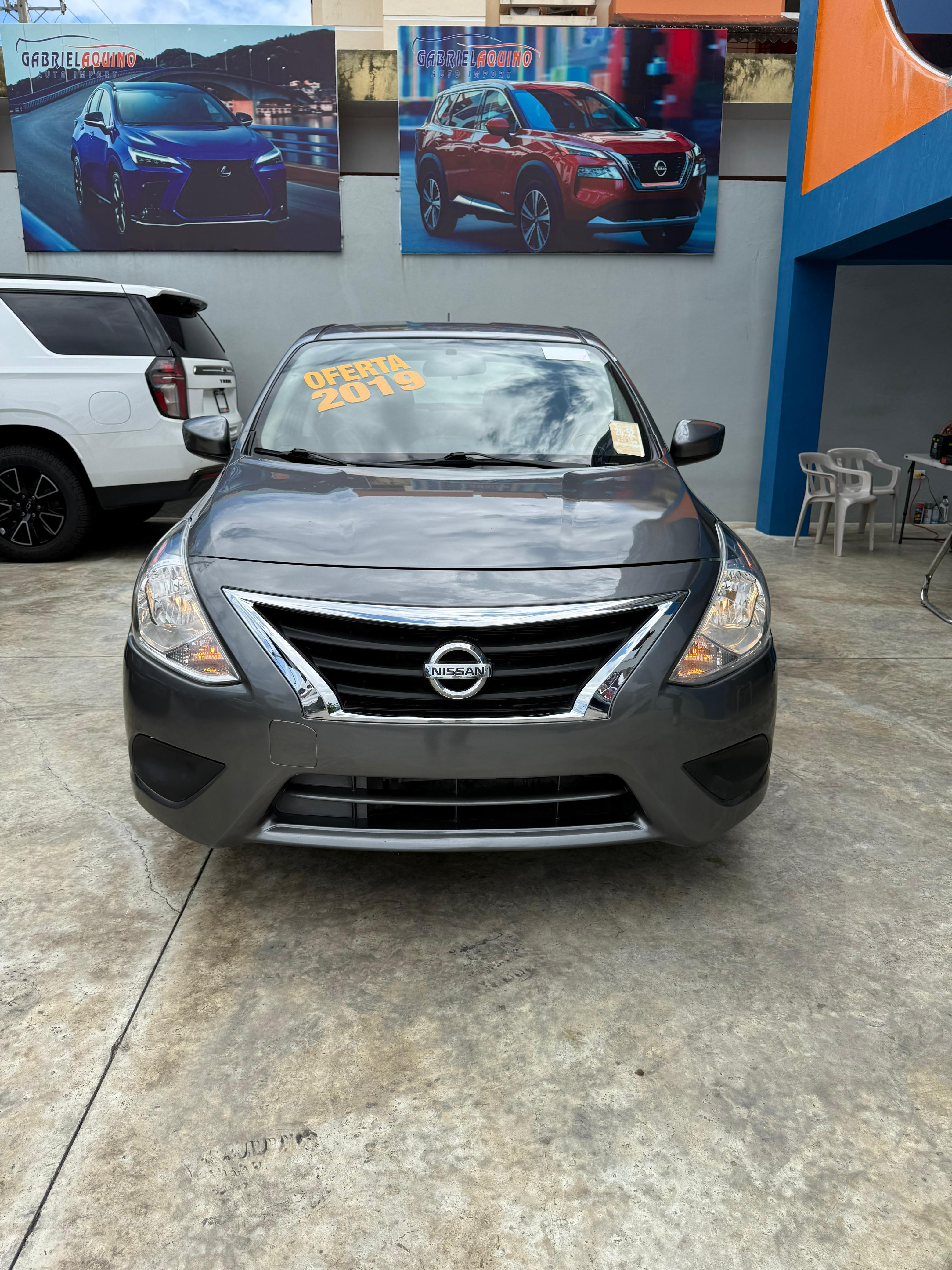 carros - nissan versa sv  2