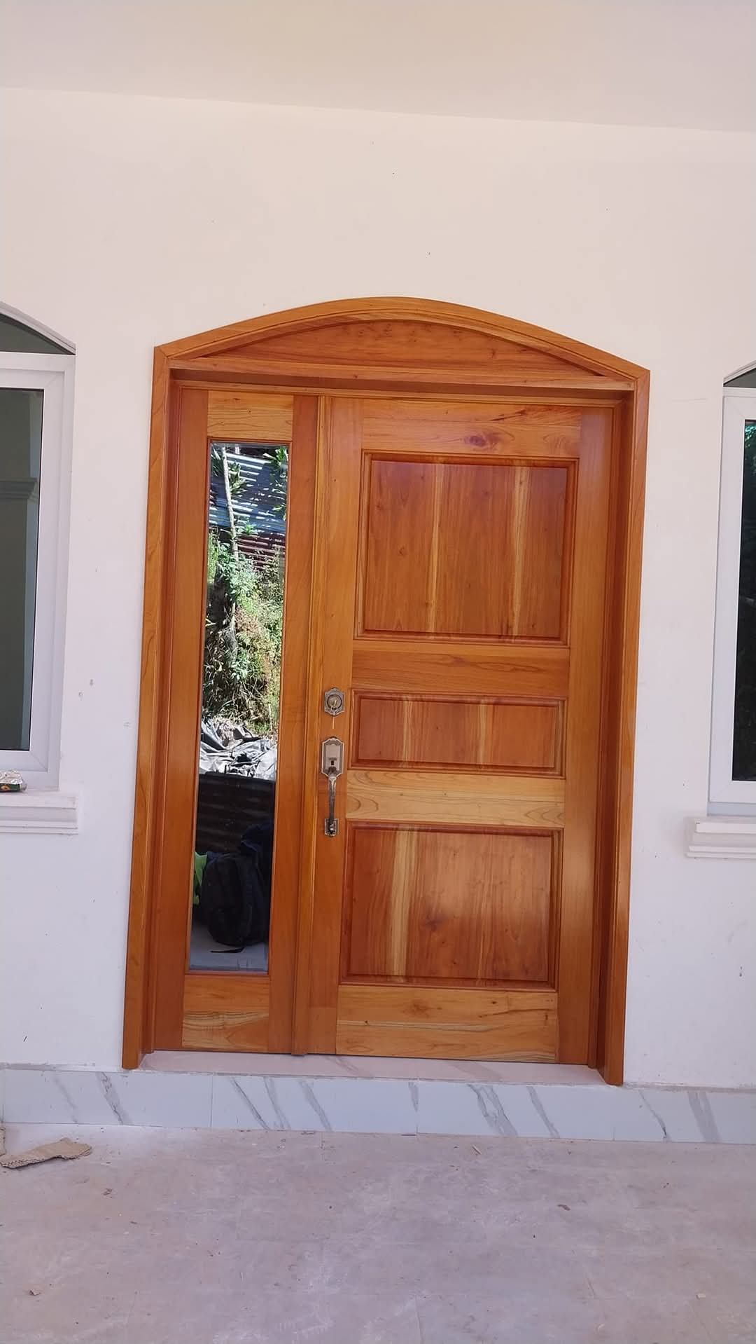 muebles y colchones - Puerta principal en caoba 