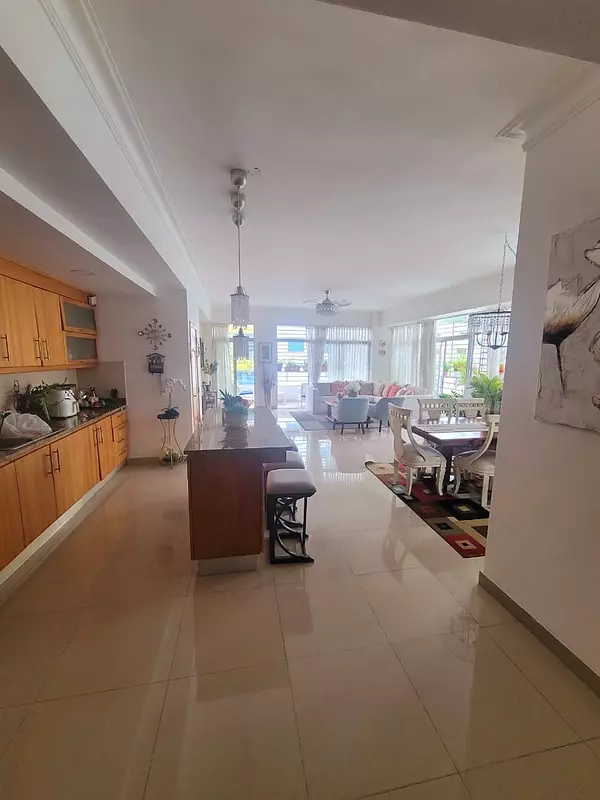 apartamentos - Se vende apartamento en Naco 8