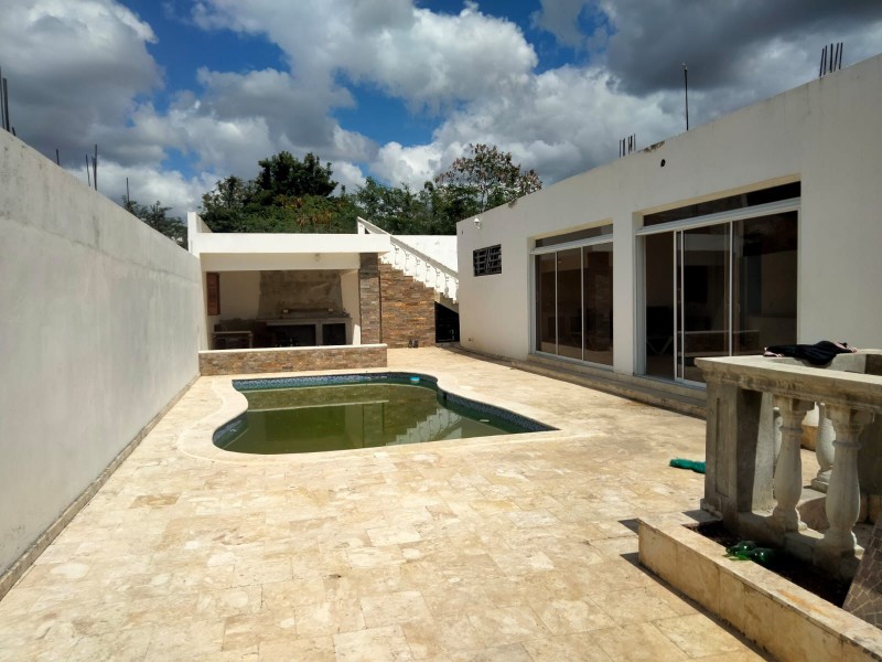 casas - Se Renta Casa con Piscina 1
