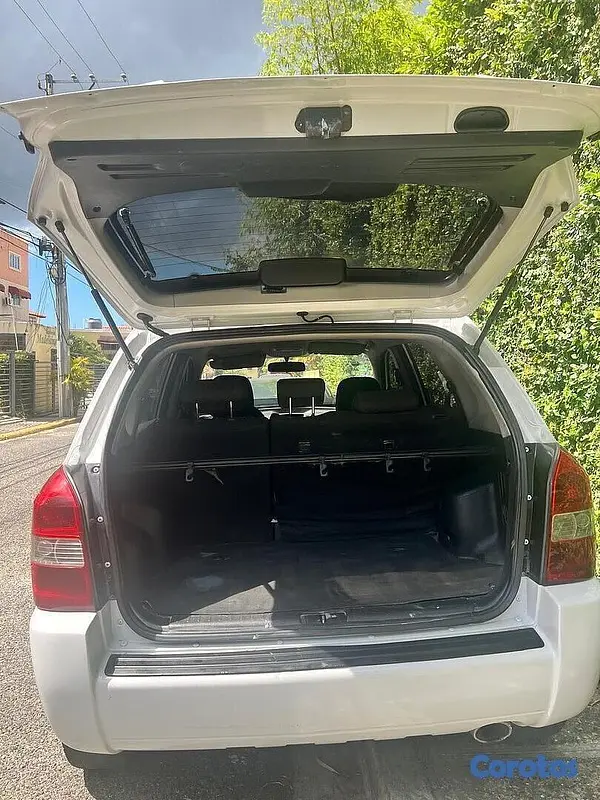 jeepetas y camionetas - HYUNDAI TUCSON 2010 EN VENTA 8