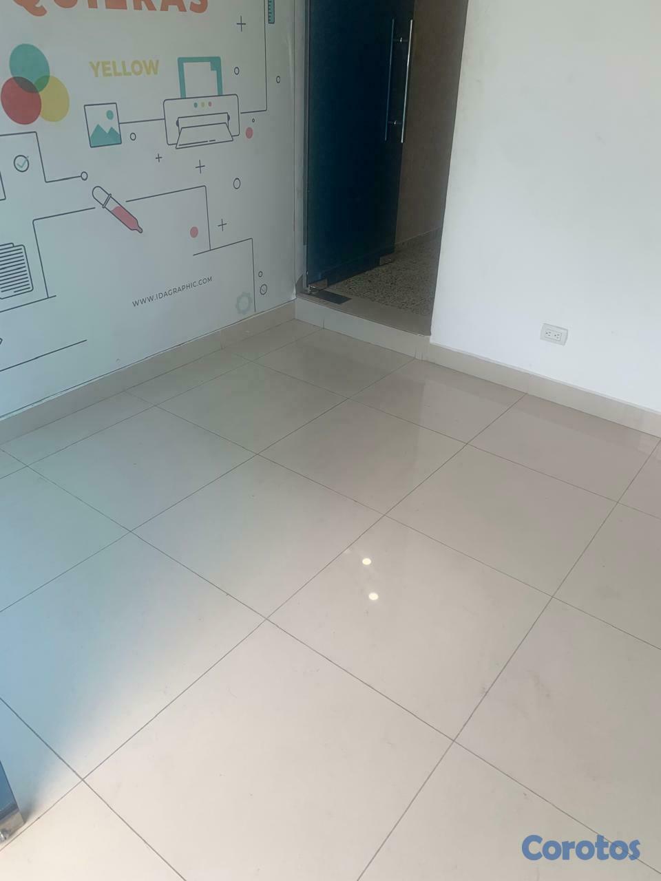 oficinas y locales comerciales - Alquiler Local Ubicado en la Rómulo Betancourt, Be 2