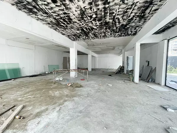 oficinas y locales comerciales - Alquiler local esquinero en Naco  7