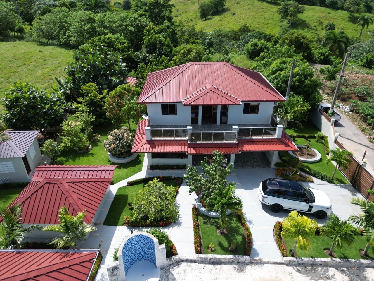 casas - casa vacacional de dos niveles en amplio terreno en Cabrera nagua vista al mar 0