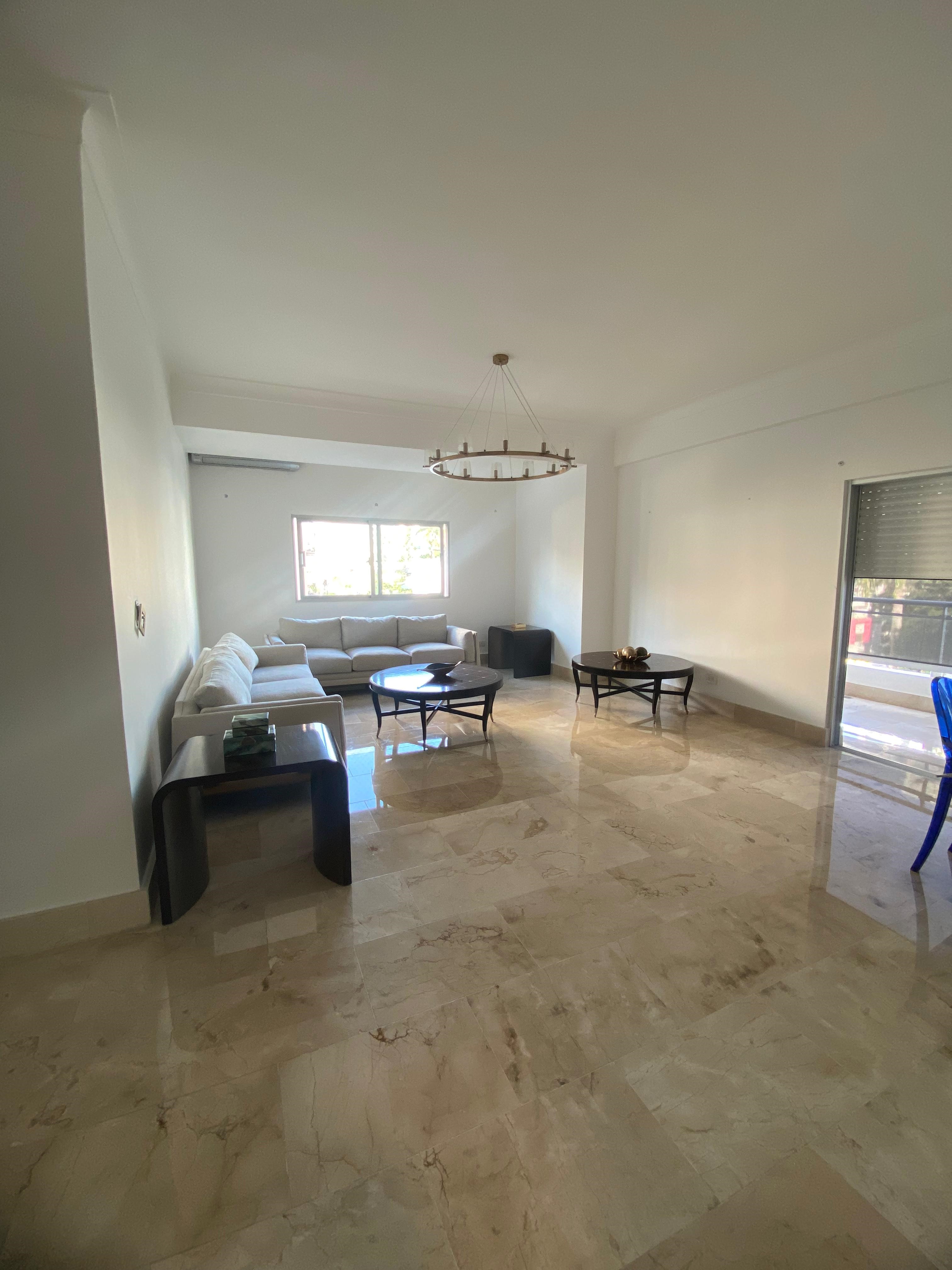 apartamentos - Apartamento con un Máster Clóset en Los Cacicazgos 1