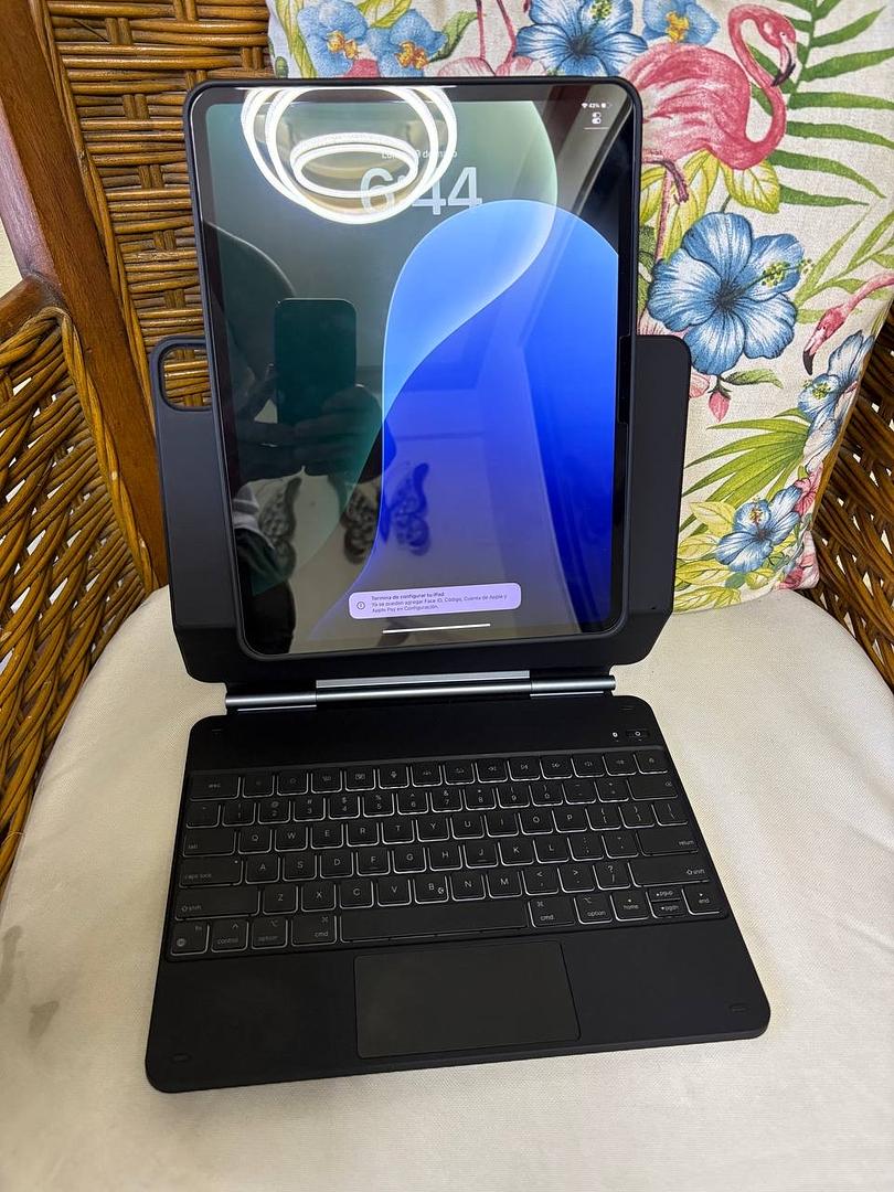 computadoras y laptops - iPad Pro 13 512GB Chip M4 + Accesorios 3