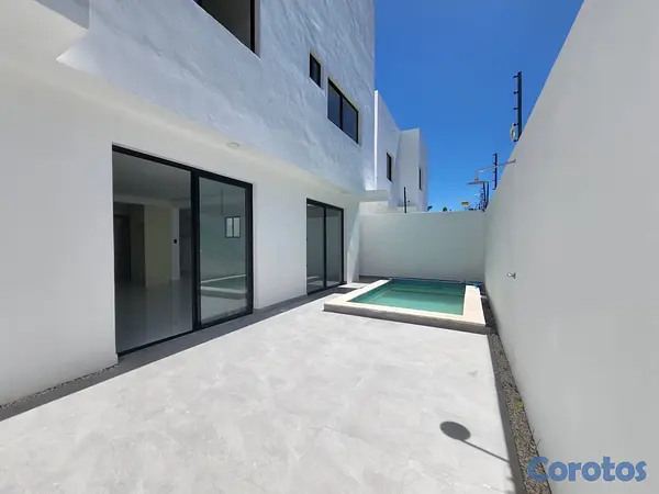 casas - venta de espectacular casa con piscina en la autopista de san isidro  2