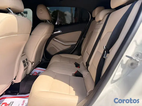 jeepetas y camionetas - Mercedes Benz GLA250 4Matic 2018 4