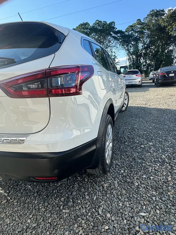 jeepetas y camionetas - NISSAN ROGUE SV 2020
 4