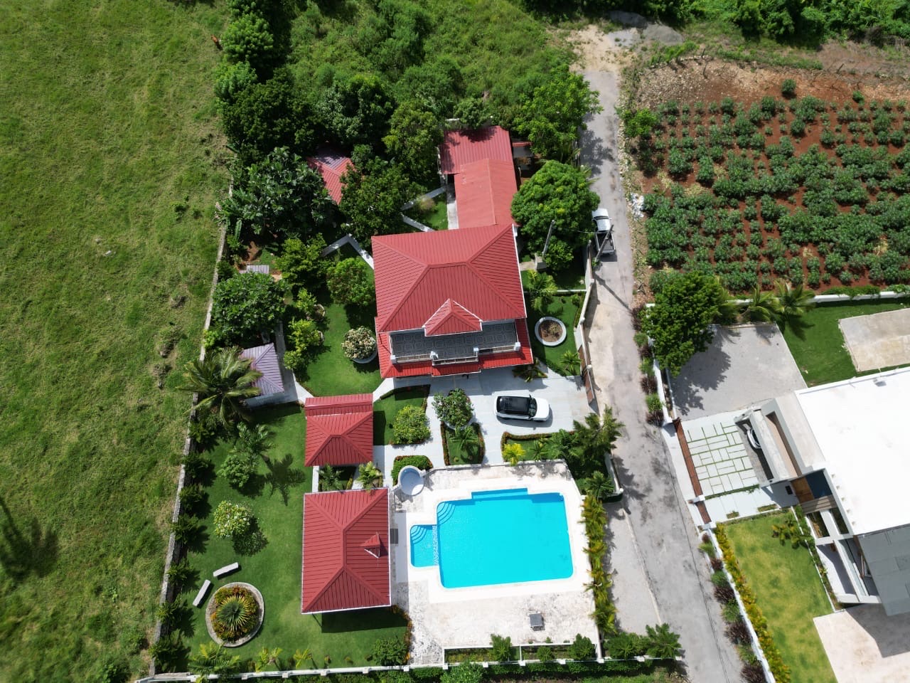 casas - casa vacacional de dos niveles en amplio terreno en Cabrera nagua vista al mar 1