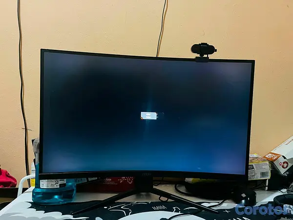 computadoras y laptops - Monitor Msi 27 pulgadas, curvo, gamer  3