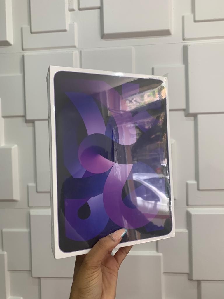 celulares y tabletas - IPad Air 5th generación WIFI 256gb 0