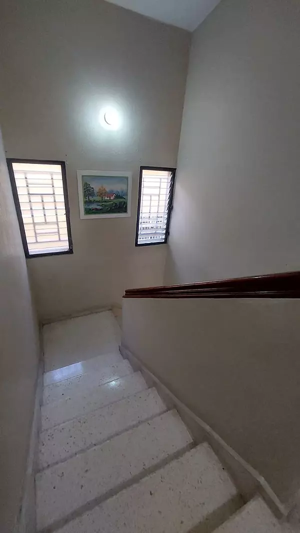 casas - Se vende casa en Los tres Ojos 6