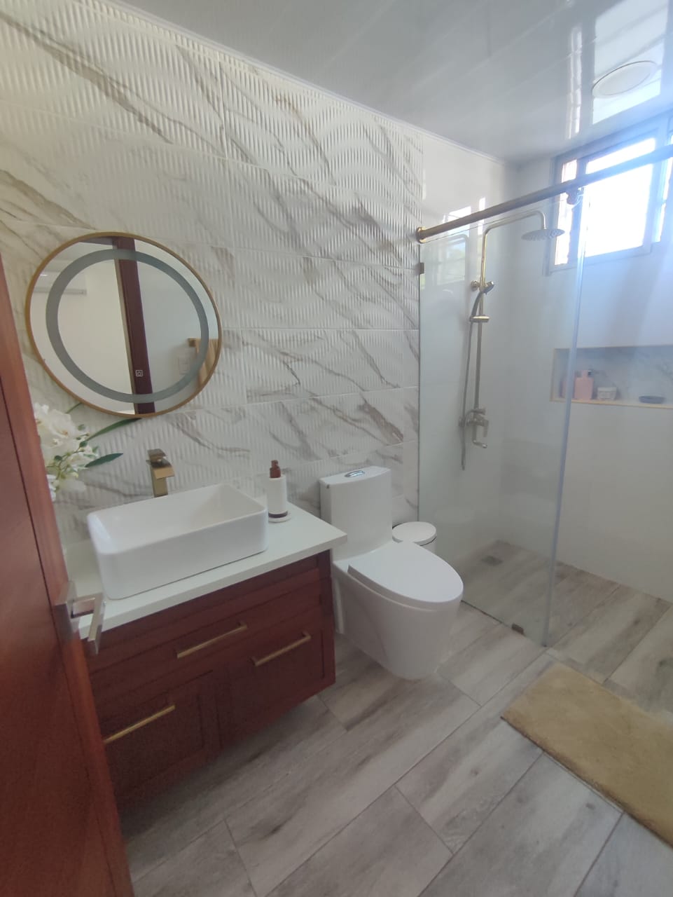 apartamentos - Apartamento 1er Nivel con Patio en Llanos de Gurab 8