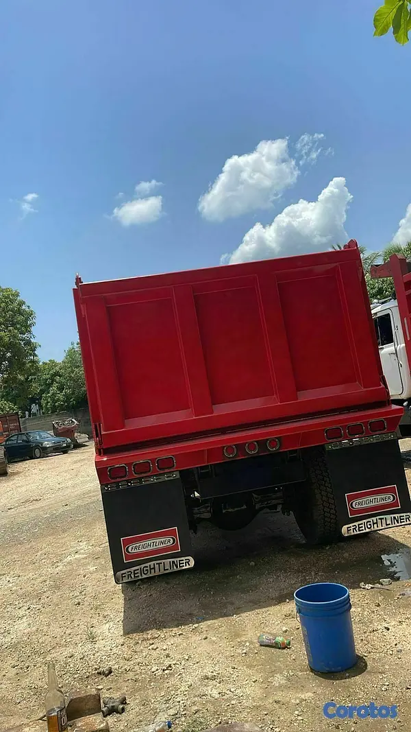 camiones y vehiculos pesados - Camión en Venta. 2