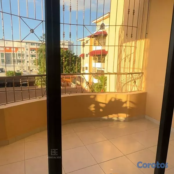 apartamentos - SE VENDE Amplio Apartamento CON ASCENSOR, PISCINA, 7