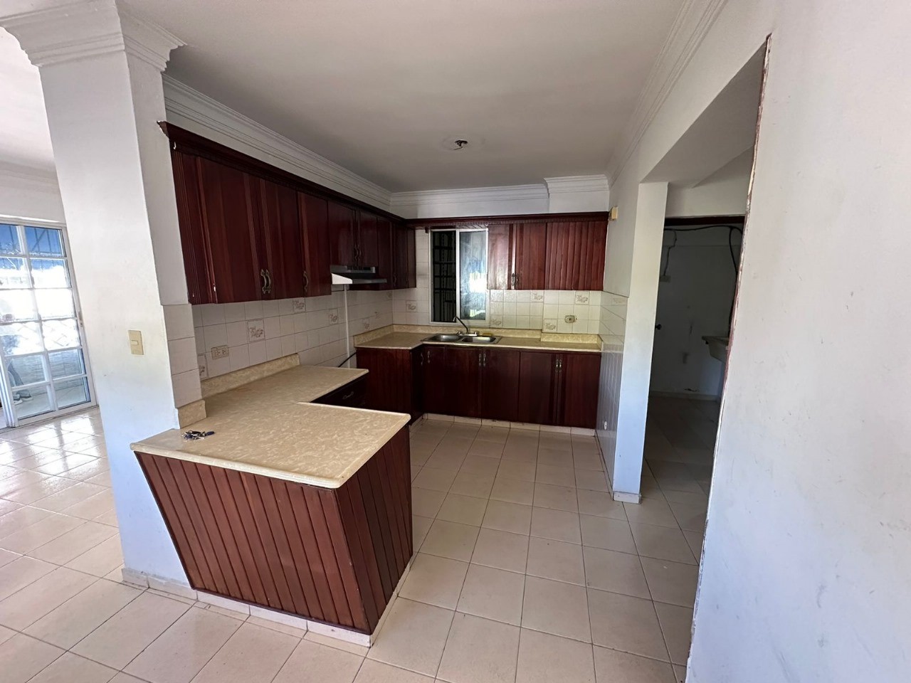 apartamentos - Apto en El Millon
RD$9.5MM
135 m^2
Edificio 4 niveles, 1er nivel parqueos SIN as 9