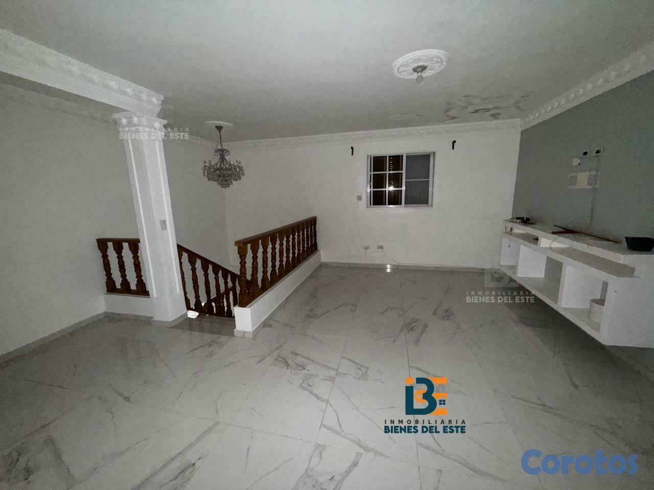 casas - DE VENTA casa de dos niveles con (4) habitaciones  4