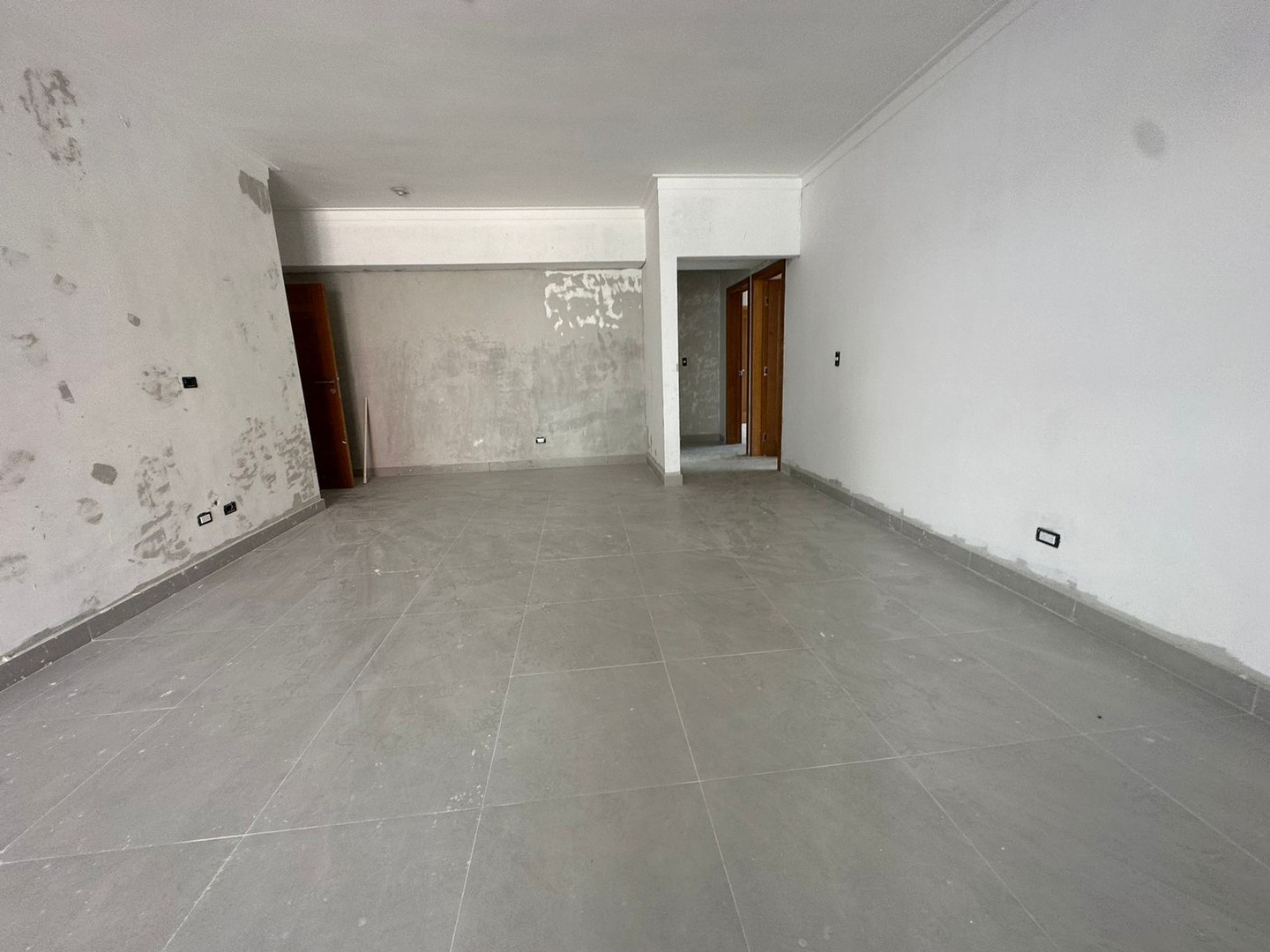 apartamentos - Vendo Mirador Norte, piso 4 precio. 3 habitaciones con su baño 3