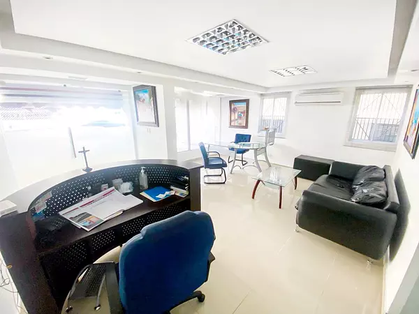oficinas y locales comerciales - Local en Naco en venta  3